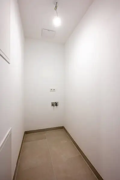 EDUART-Die Kunst des Wohnens: Hochwertiger 3-Zimmer DG-ZWEITBEZUG mit ca. 15m² Balkon! (10/19)