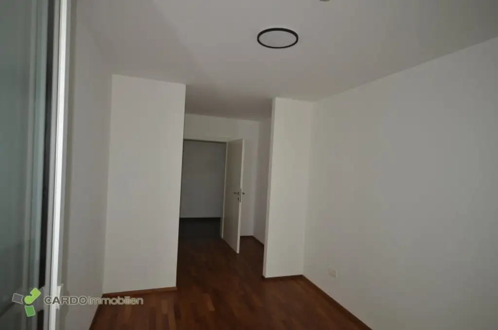 Attraktive Gewerbefläche zu vermieten – ca. 130 m², Nähe UNO City & U-Bahn