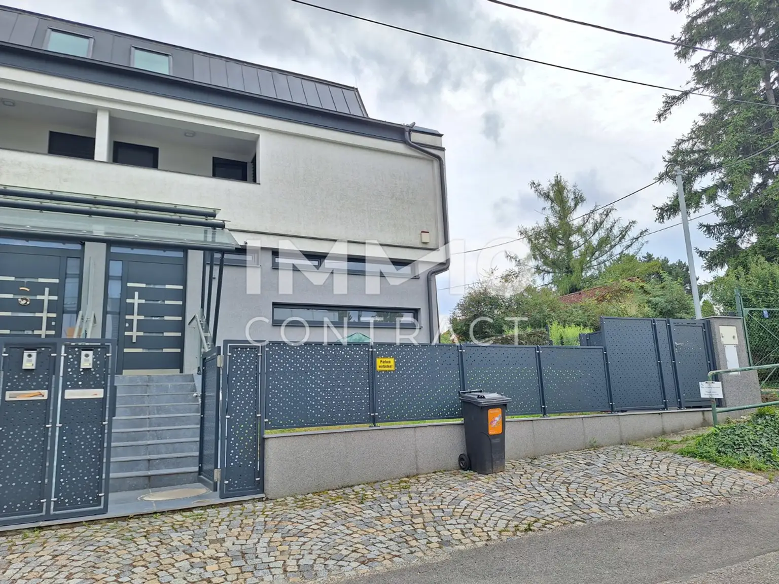 Modern Semi-detached House with Garden - UNO CITY - Moderne Doppelhaushälfte mit großzügigem Garten