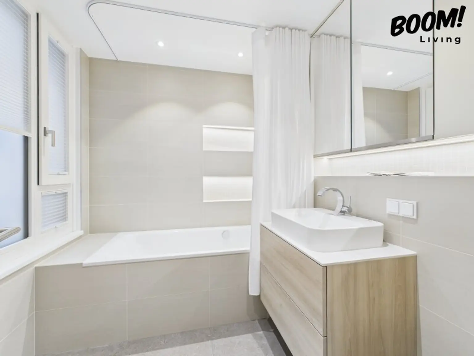 Architektonisches Wohnen //  Design-Wohnung im 18. Bezirk – 139 m², 2 Loggien & Garage inklusive