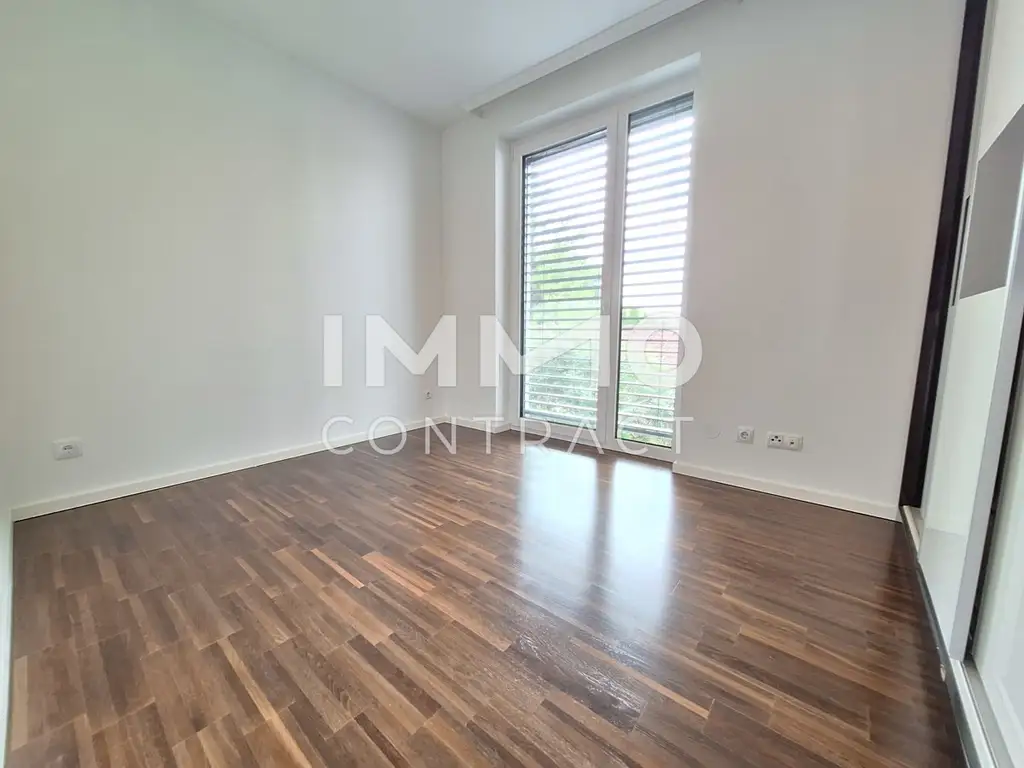 Modern Semi-detached House with Garden - UNO CITY - Moderne Doppelhaushälfte mit großzügigem Garten