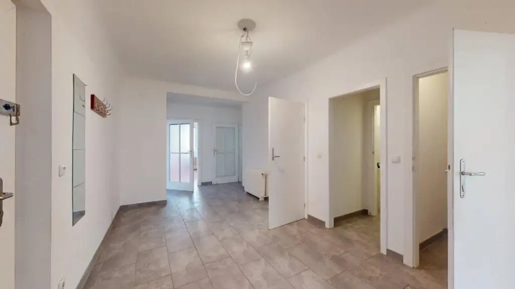 Gellertplatz - Sanierungsbedürftig - U-Bahn Nähe - Balkon optional