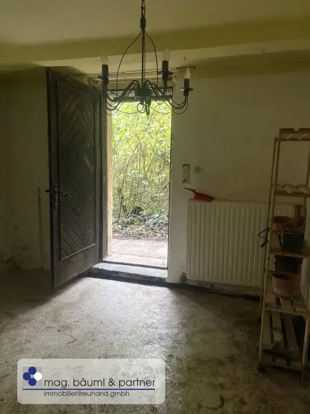 Alleinstehendes  Haus  in einer absolut ruhigen Sackgasse mit Blick auf die  THAYA