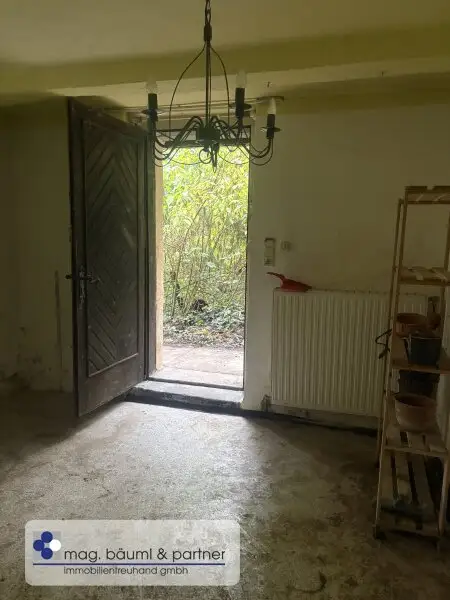 Alleinstehendes  Haus  in einer absolut ruhigen Sackgasse mit Blick auf die  THAYA
