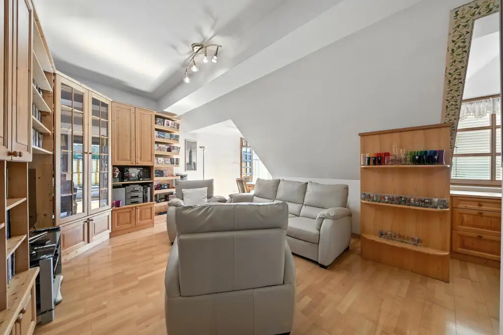 EINZIGARTIGE STILALTBAU-RESIDENZ IM HERZEN DER KREMSER ALTSTADT!
