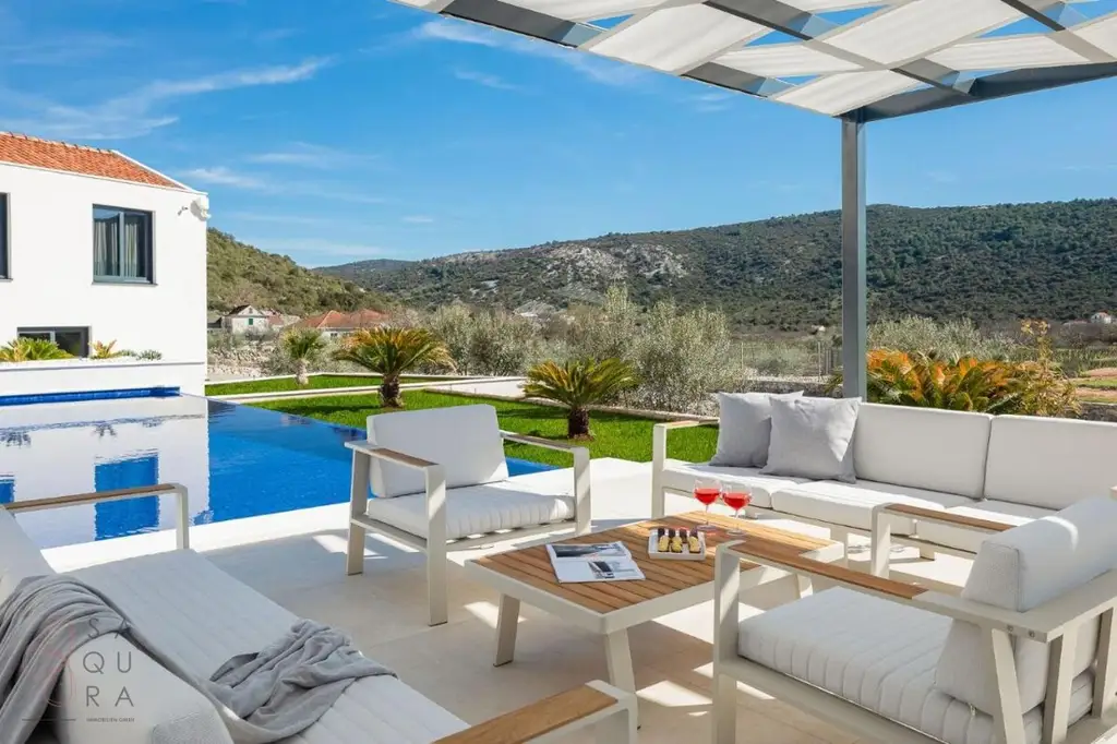 Family House Marina – Ihr mediterraner Rückzugsort mit Potenzial