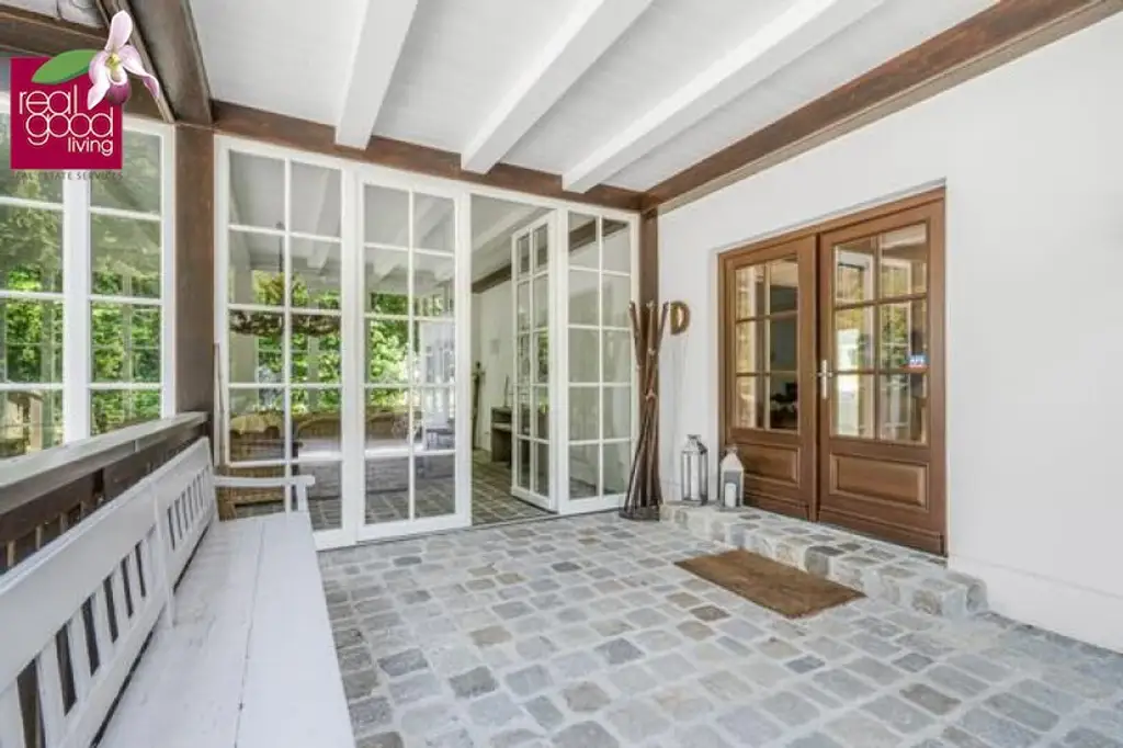 Zeitlose Eleganz im Wienerwald – Historische Villa mit Nebengebäuden  auf Traumgrundstück mit Outdoorpool und Waldsauna