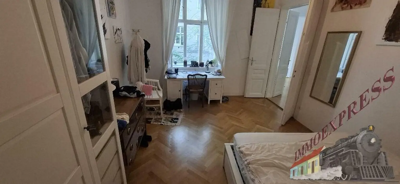 Wunderschöne. unbefristete 3 -Zimmer Wohnung mit extra Küche in toller Lage des 9.Bezirkes