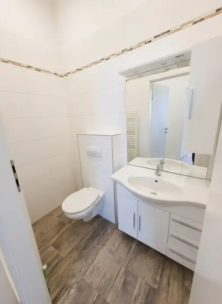 Sanierte helle Altbauwohnung - nähe U4 Hütteldorferstraße