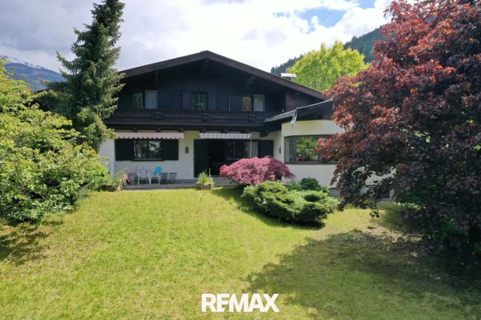 Einfamilienhaus auf 1.319 m² großem Grundtstück