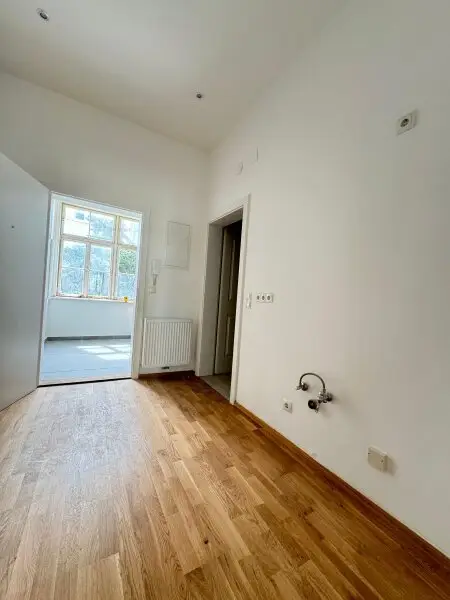 Wundervolle 1-Zimmer-Wohnung mit Balkon – Erstbezug nahe U6 Gumpendorfer Straße