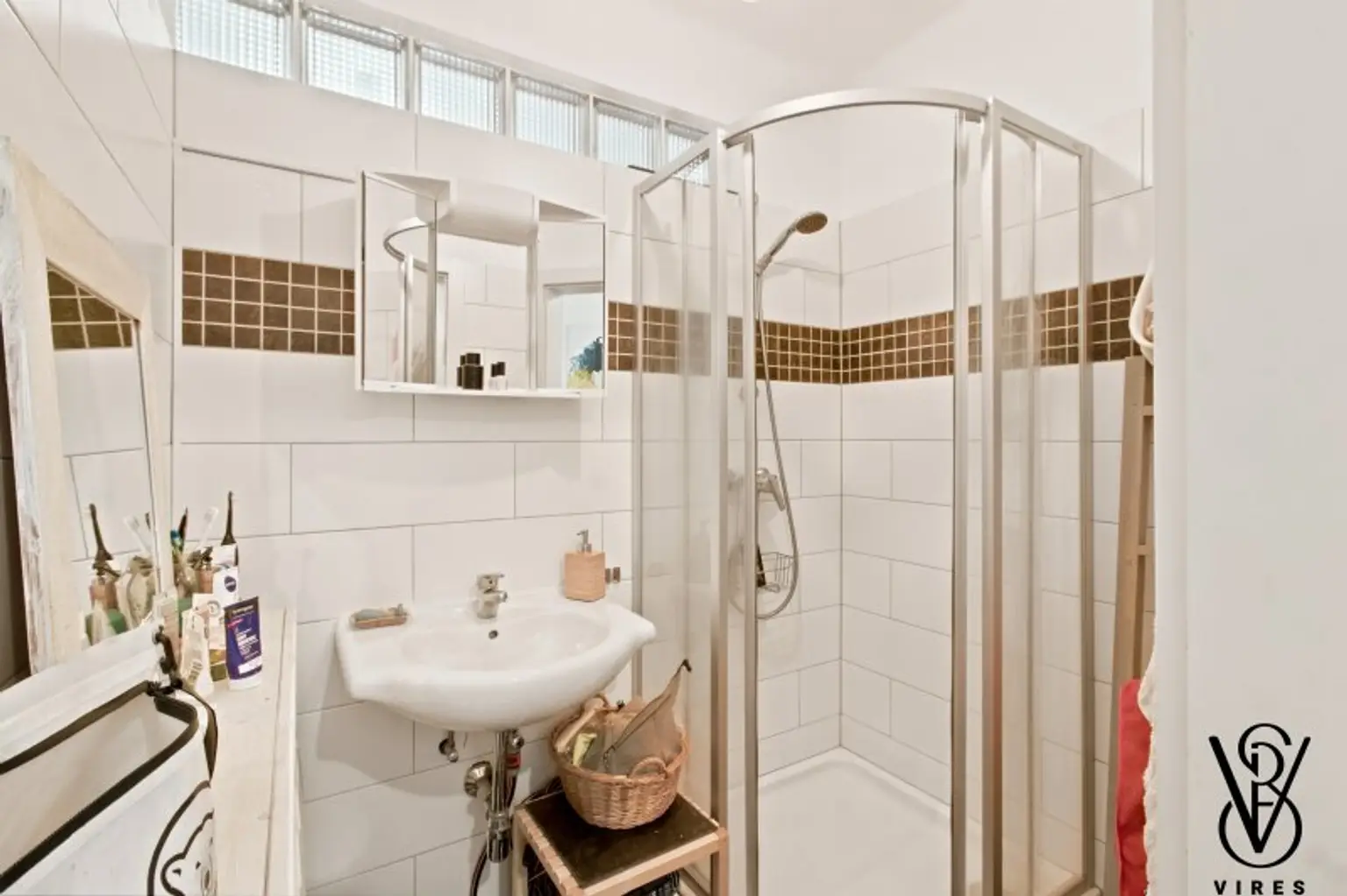 Dachgeschoss: Bad mit Dusche