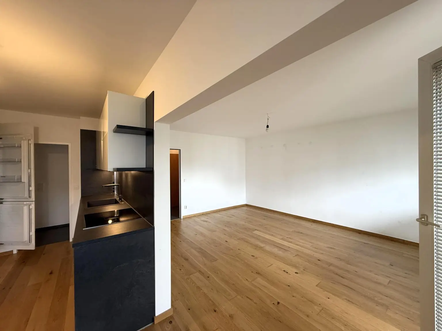 Moderne 2-Zimmer-Eigentumswohnung mit Loggia in absoluter Ruhelage // Modern 2-room condominium with loggia in an absolutely quiet location //
