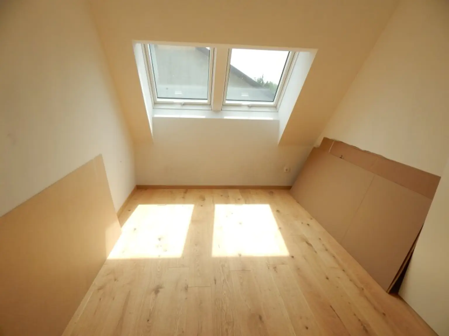 Mit dem Aufzug direkt in die Dachterrassenwohnung mit neuer komplett Küche - Erstbezug nähe Mühlwasser
