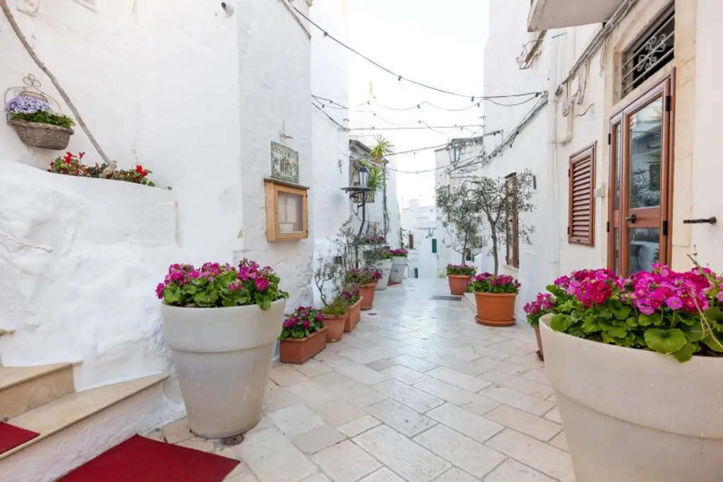 Traumhaftes Ferienhaus in Ostuni, Puglia - Anlage und Feriendomizil auf 90m² mit Terrasse, 3 Zimmer - nur € 290.000,-