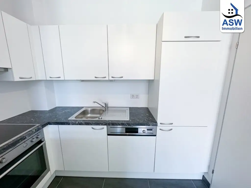 Sonnige 2-Zimmer Dachgeschoßwohnung mit Klimaanlage Nähe Elterleinplatz