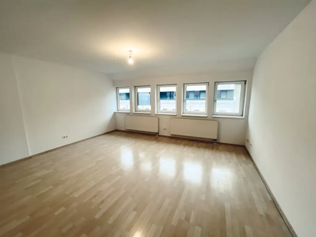 Helle 4-Zimmer-Maisonettewohnung mit großzügiger Terrasse