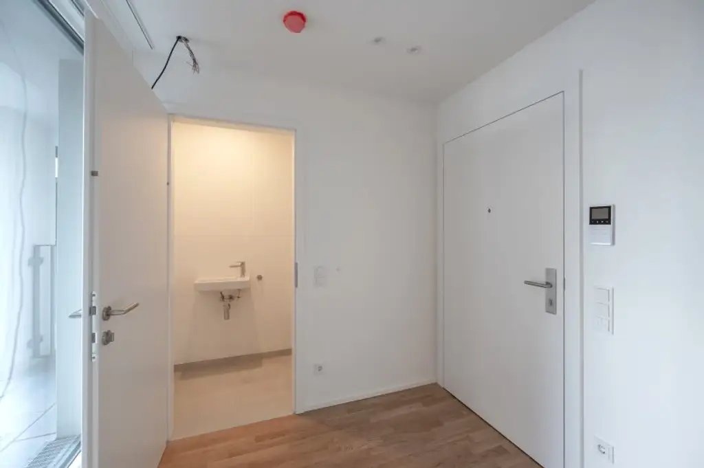 ++MOLLARD 50++  perfect 2-room-apartment in the Heart of the City (1/3)