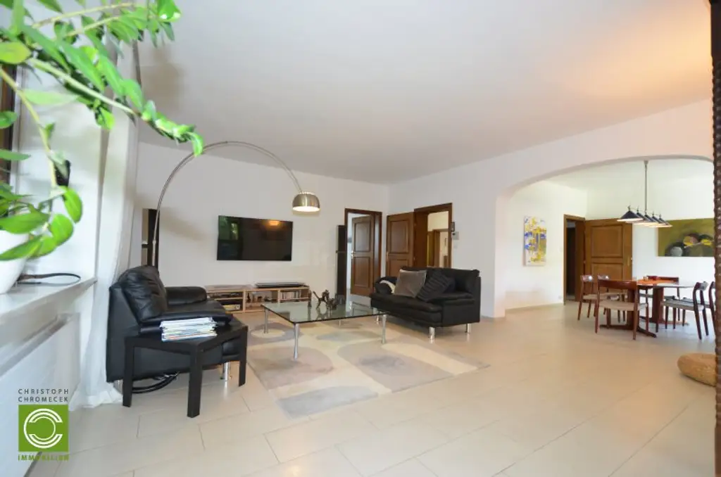 CHRISTOPH CHROMECEK IMMOBILIEN - PERCHTOLDSDORF - Gepflegtes und geräumiges Einfamilienhaus mit vielen Extras!