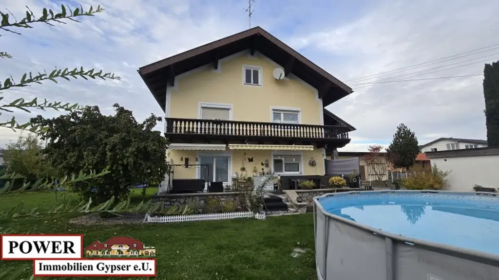 Großzügiges Wohnhaus in Zentrumsnähe !!