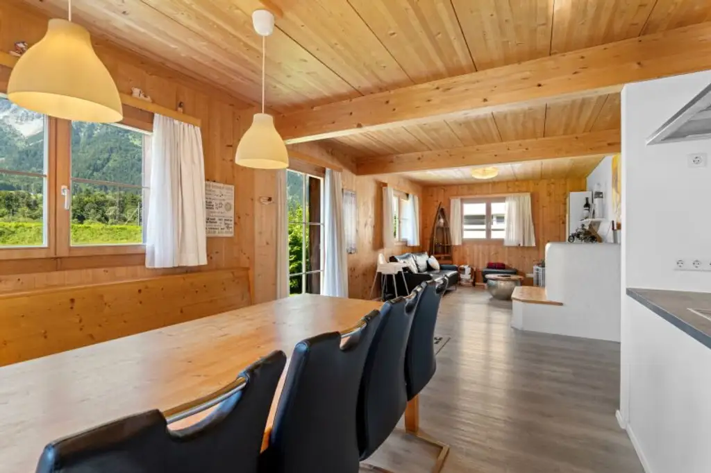 Traumhaftes Chalet in Bartholomäberg: 6 Zimmer, Garten, Terrasse & viel Platz!