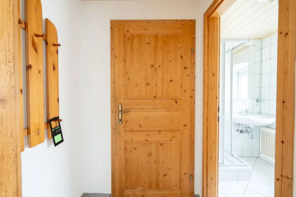 Neuhofen an der Krems, Haus mit Kleinwohnungen und Zimmer zu kaufen! PROVISIONSFREI