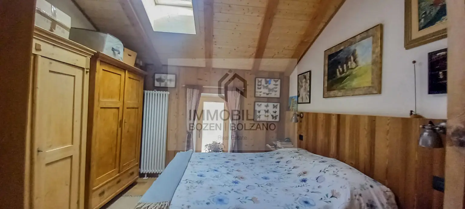 Schöne, renovierte Wohnung in einem alten Bauernhaus, in Ruffrè zu verkaufen