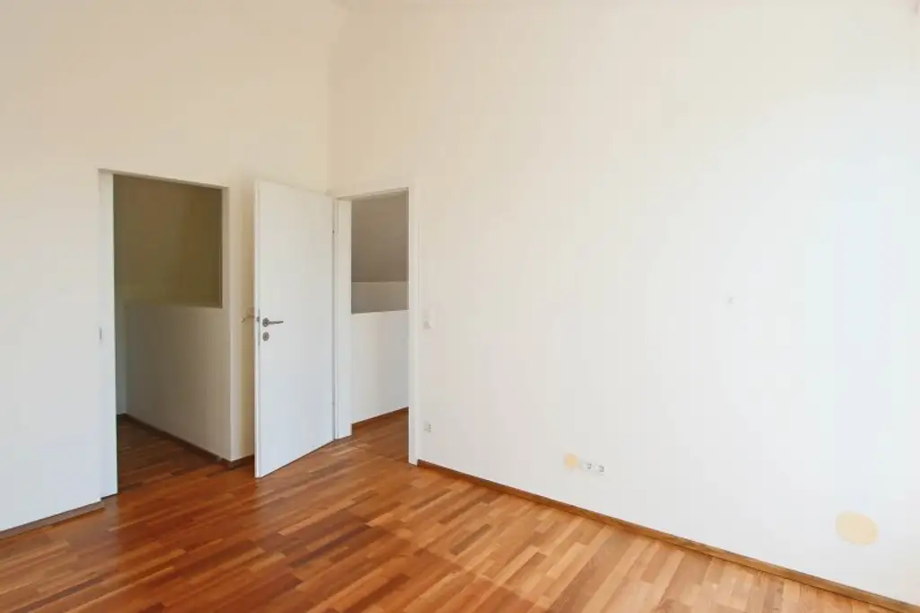 charmante Wohnung mit Einfamilienhaus Charakter!