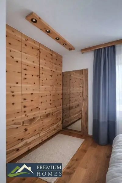 BREITENBACH am Inn - Mietwohnung - Zimmerschrank