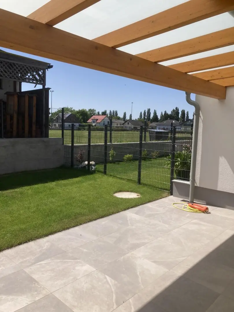 "Helle 3-Zimmer-Eigentum mit Loggia, Terrasse und Eigengarten"