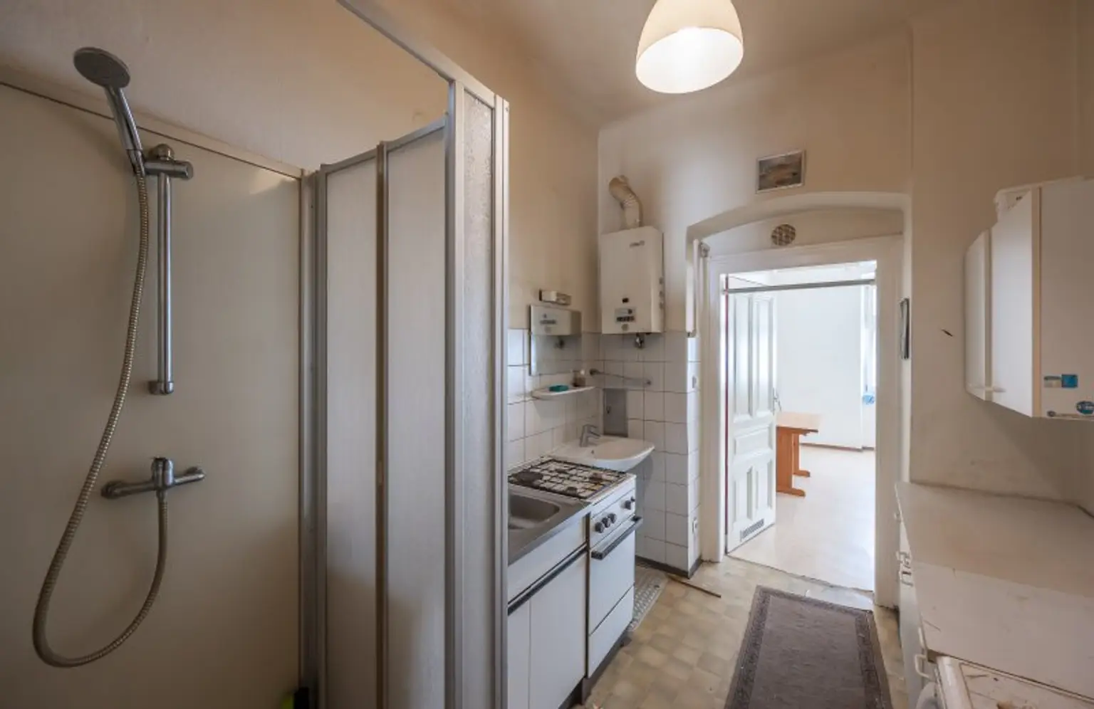 ++NEU++ Für Bastler: Sanierungsbedürftige 1-Zimmer-Wohnung, viel Potenzial!