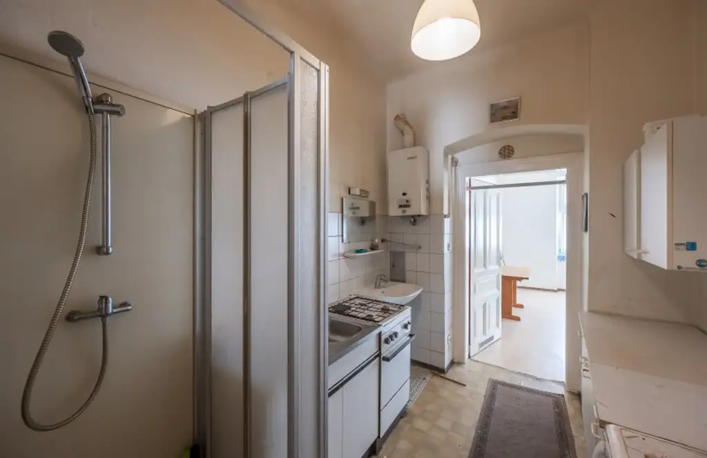 ++NEU++ Für Bastler: Sanierungsbedürftige 1-Zimmer-Wohnung, viel Potenzial!