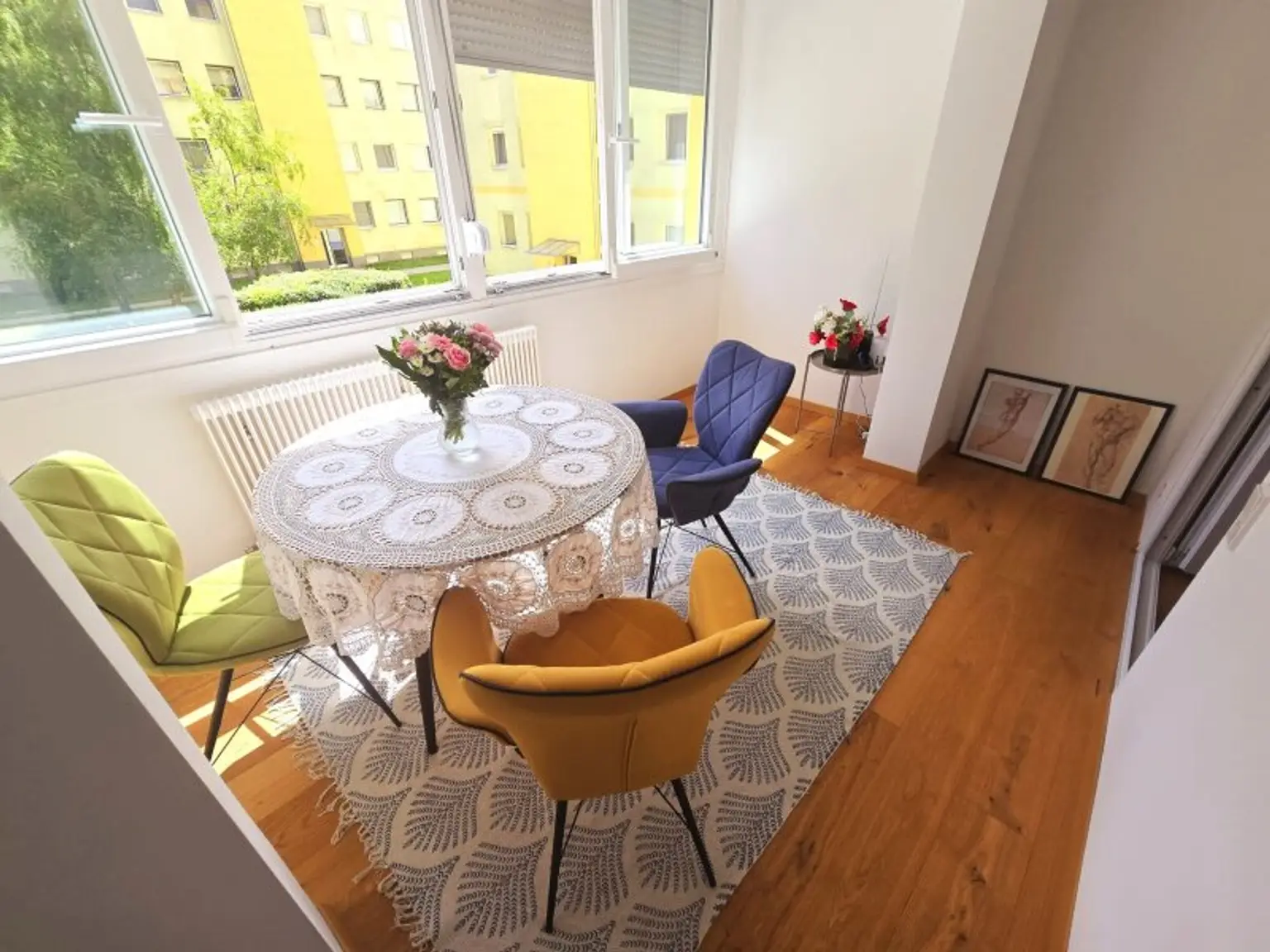 TOP LAGE - Koffer packen und einziehen! - hochwertig ausgestattete, moderne 3-Zimmer Wohnung mit verglaster Loggia - WIE ERSTBEZUG!
