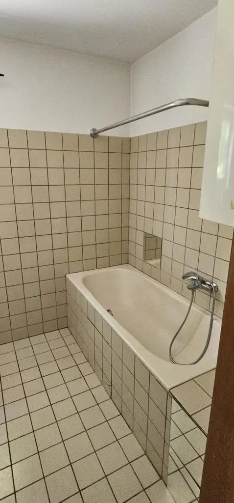 Wohnhaus in ruhiger Lage mit 2 Wohneinheiten
