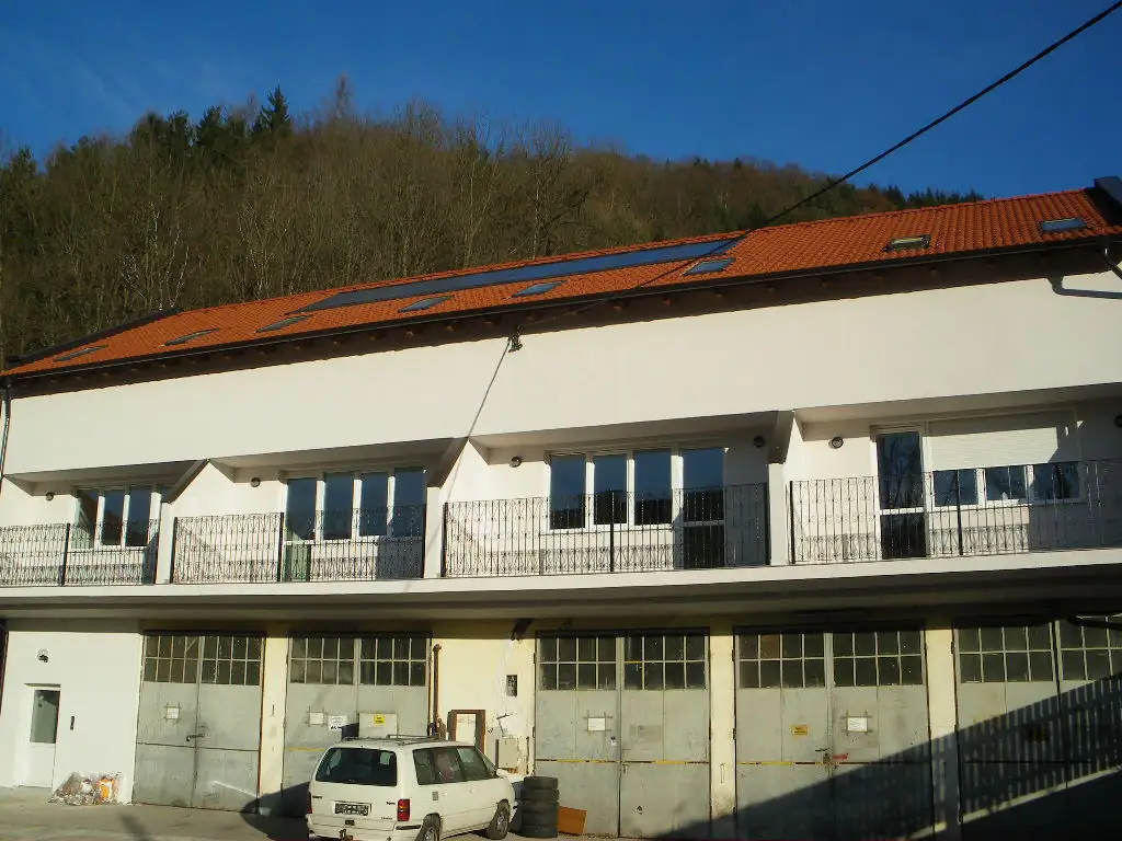 2 Zinshäuser mit 10 Wohnungen und 5 Garagen in Kapfenberg zu verkaufen !