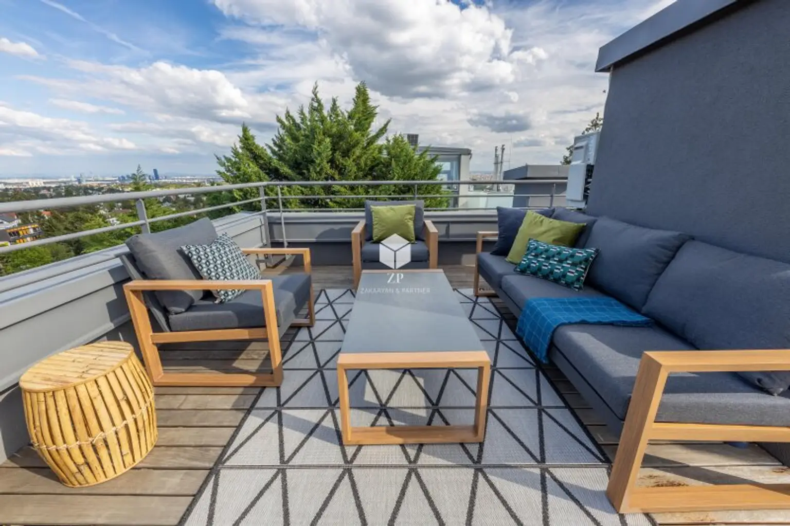 Luxuslage Schafberg: Einmalige Luxus-Maisonette mit Dachterrasse! Weitblick zum Verlieben!