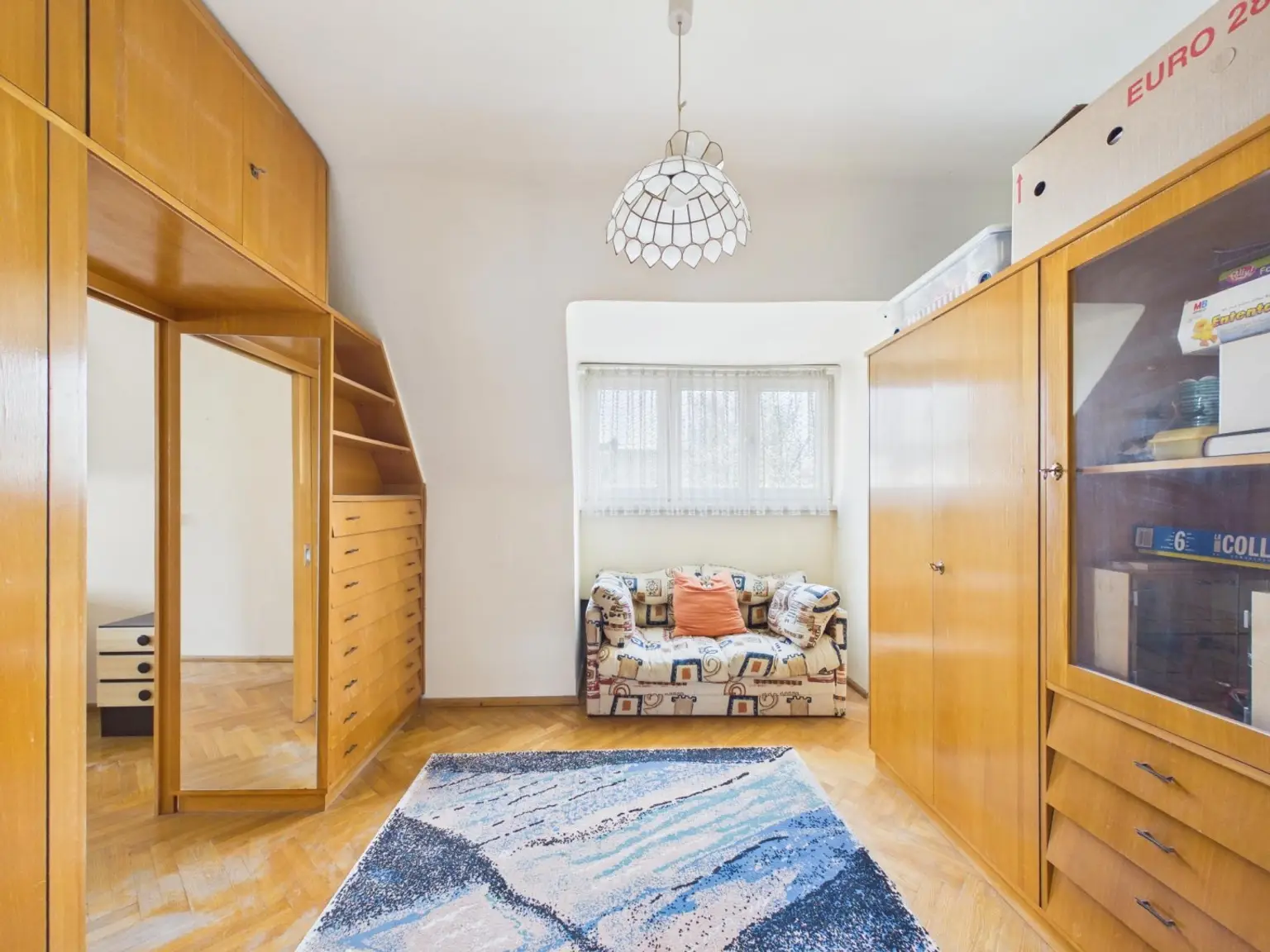 CAM04191G0-PR0091-STILL016