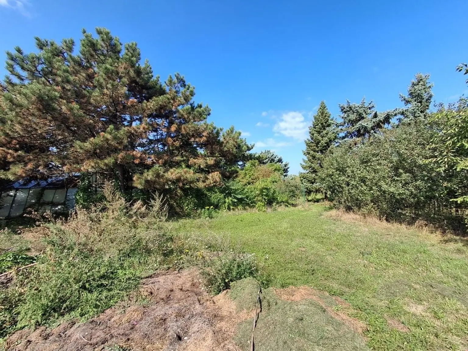 "Wien-Breitenlee - Pacht-Eck-Grundstück in frequentierter Lage"