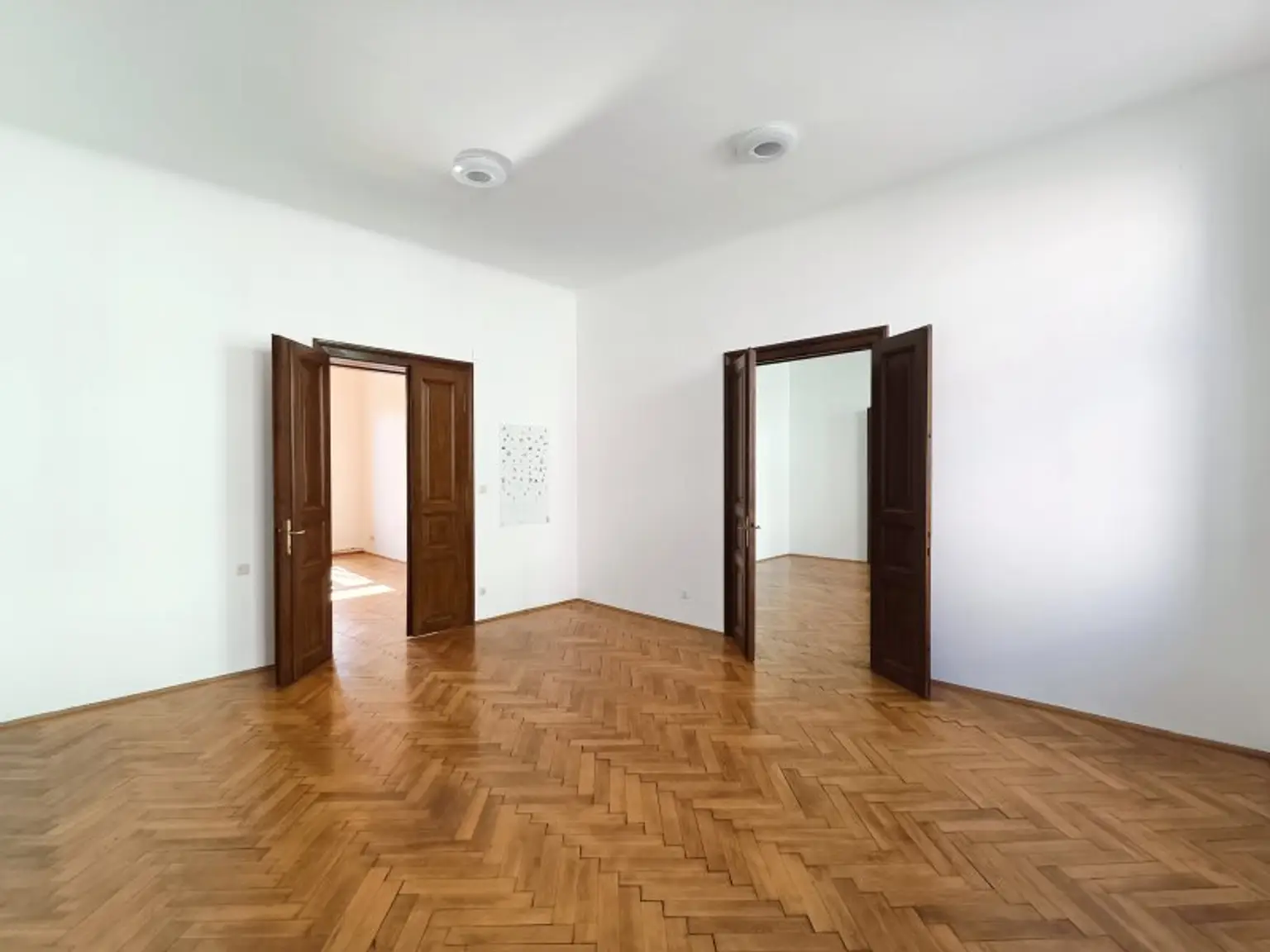 drittes großes Zimmer straßenseitig