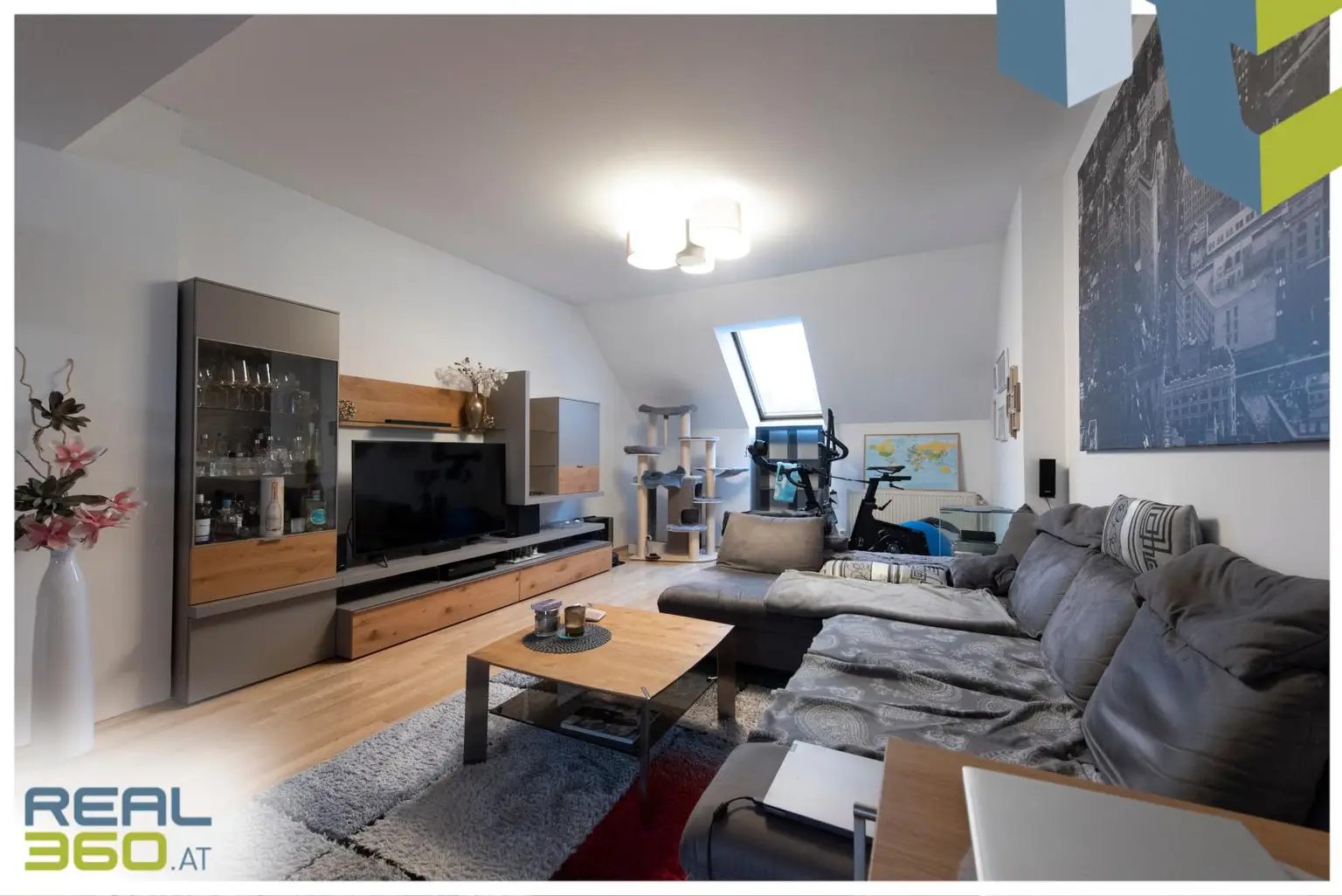 Wohnlandschaft im offenen Wohn- / Essbereich