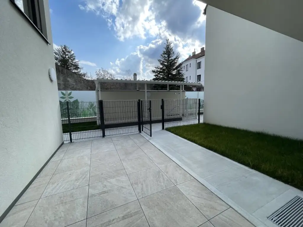 Einmalige Chance: Modernes Townhouse mit zwei Eingängen!