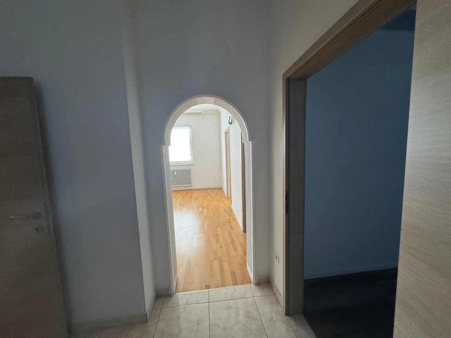 von der Küche in den Wohnraum