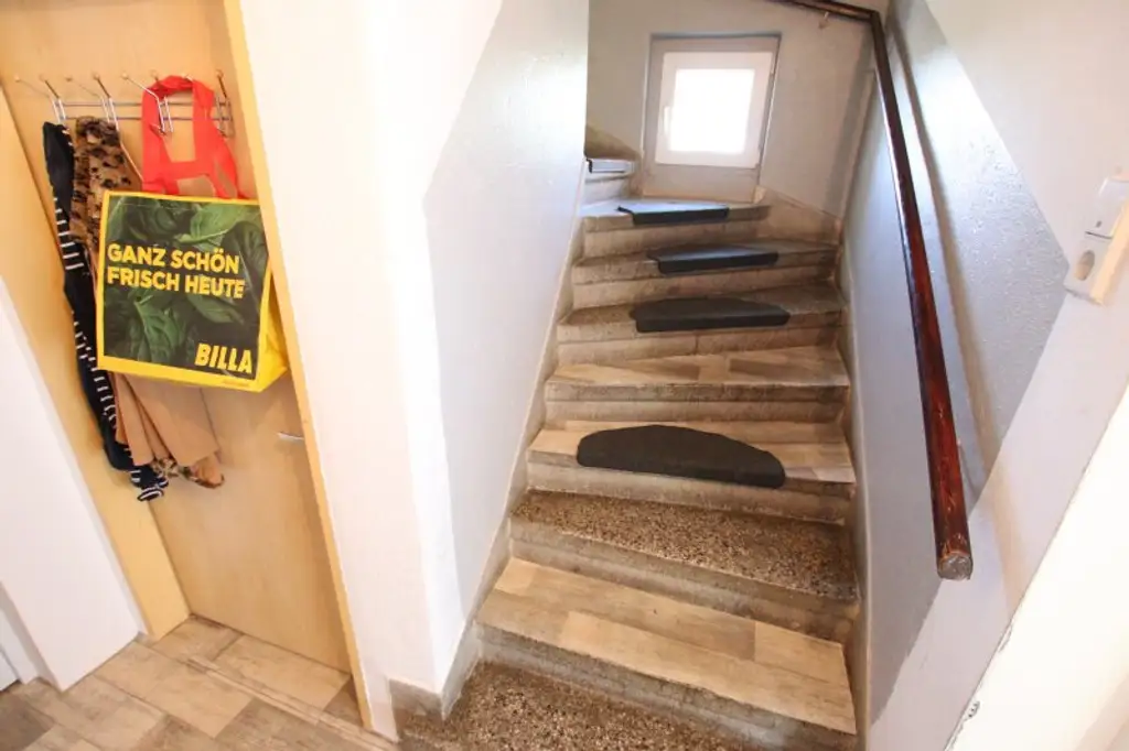 Teilsaniertes 350m² Mehrfamilienhaus/Zinshaus mit 4 Wohnungen in Maria Saal - Ratzendorf - nicht vermietet