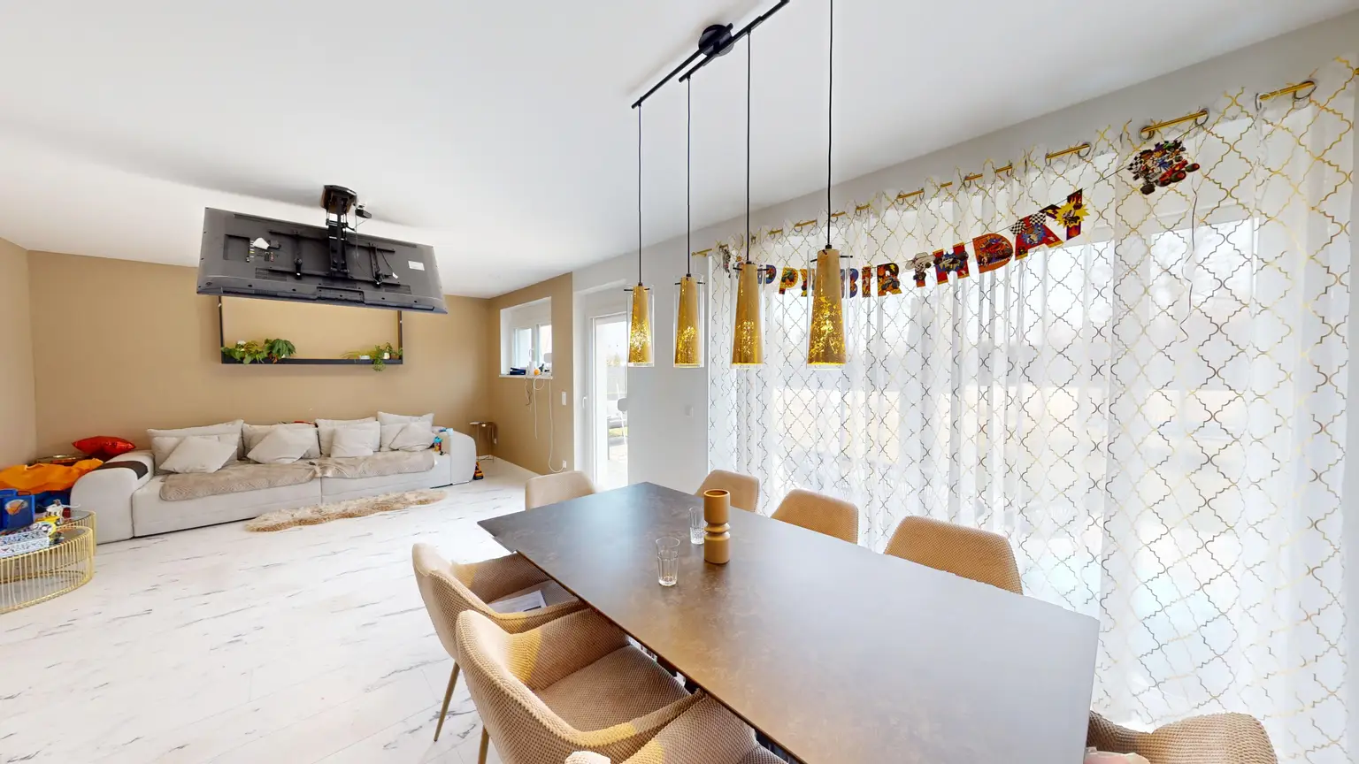 Moderne Doppelhaushälfte in Ruhelage