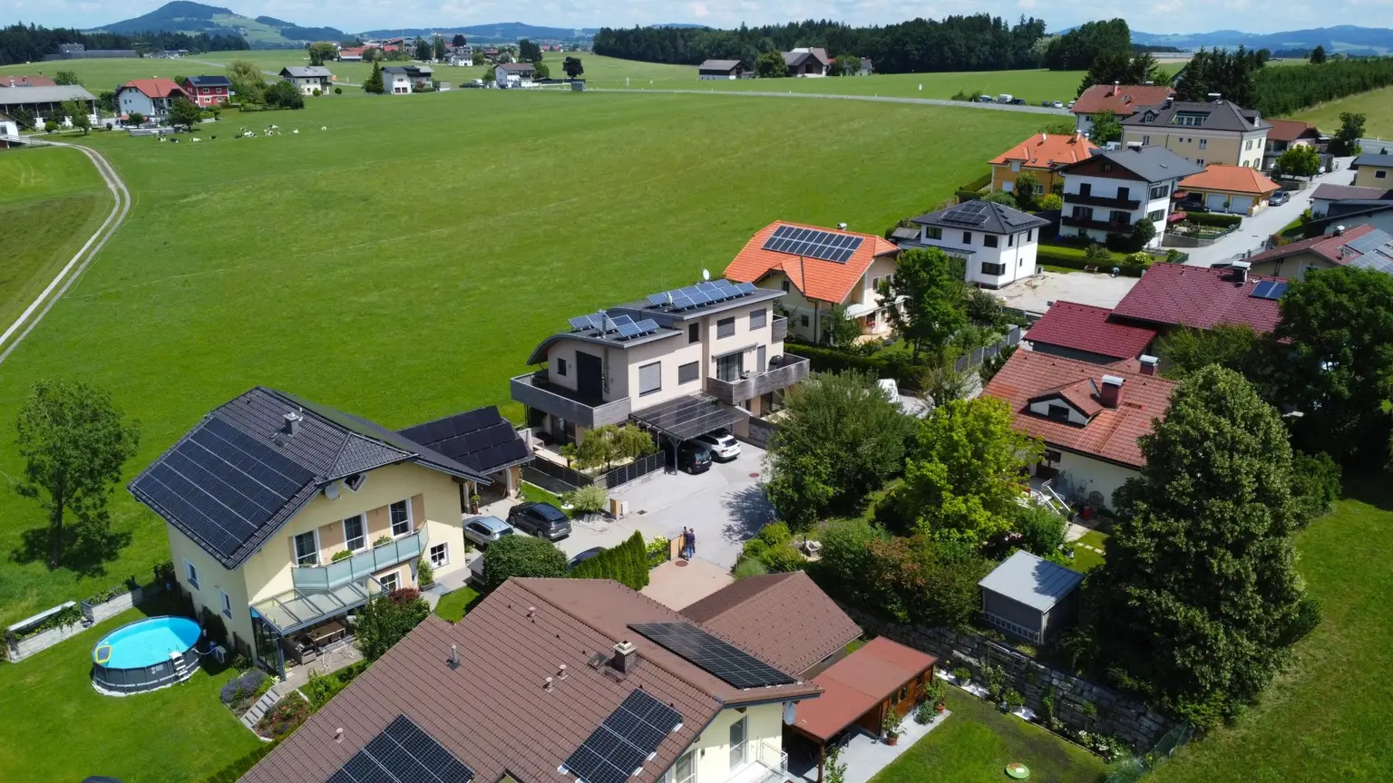 Neuwertige Familienwohnung mit Reihenhauscharakter