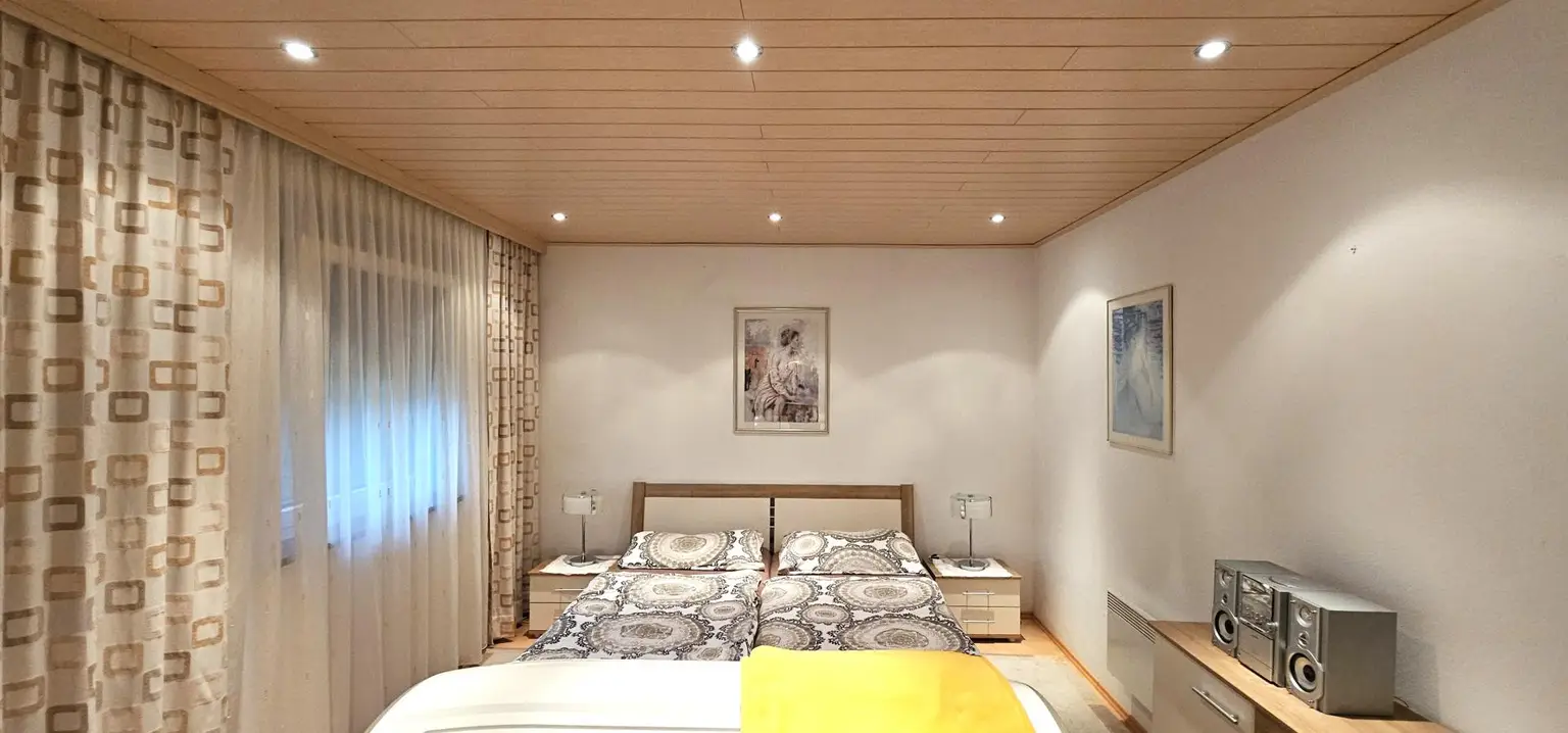 Charmantes Einfamilienhaus mit Garten, Balkon & Sauna