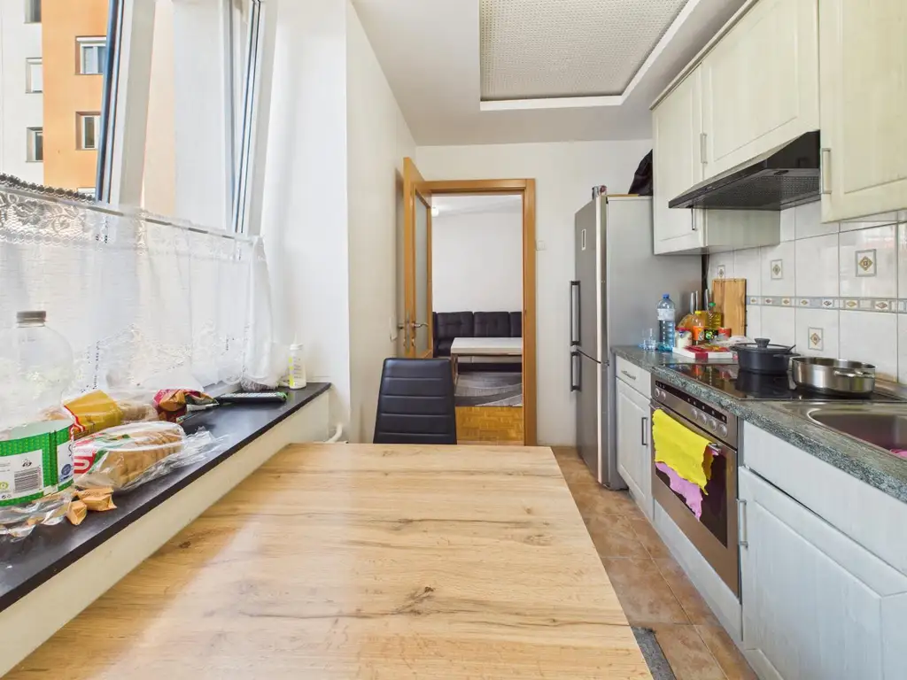 Großzügige 4-Zimmer-Familienwohnung mit Loggia in begehrter Stadtlage von Wels