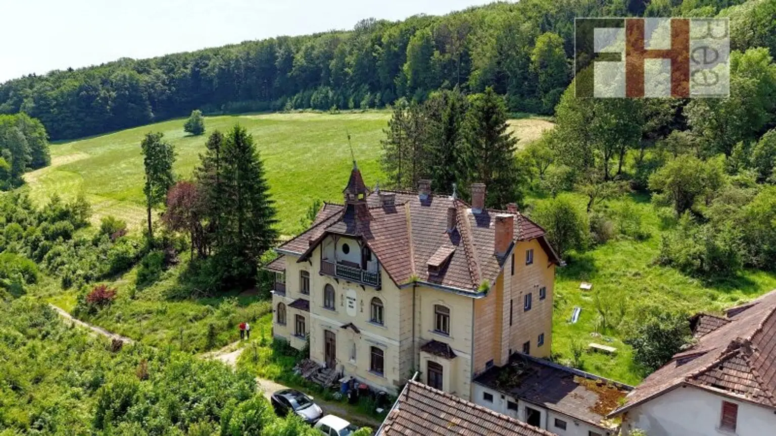 Herrschaftliches, historisches Anwesen, 94.000m² Grund, WNFL 720m², absolute Ruhelage in Pressbaum!