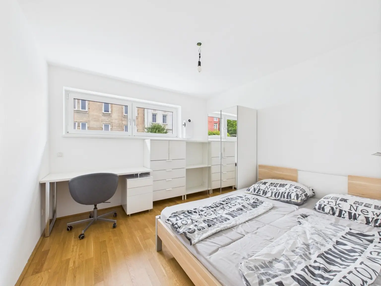 LINZ (FROSCHBERG):  TOP-MIETWOHNUNG (4 Zimmer) ca. 98,57 m² WFL. - XL Terrasse/Loggia ca. 33,41m²
