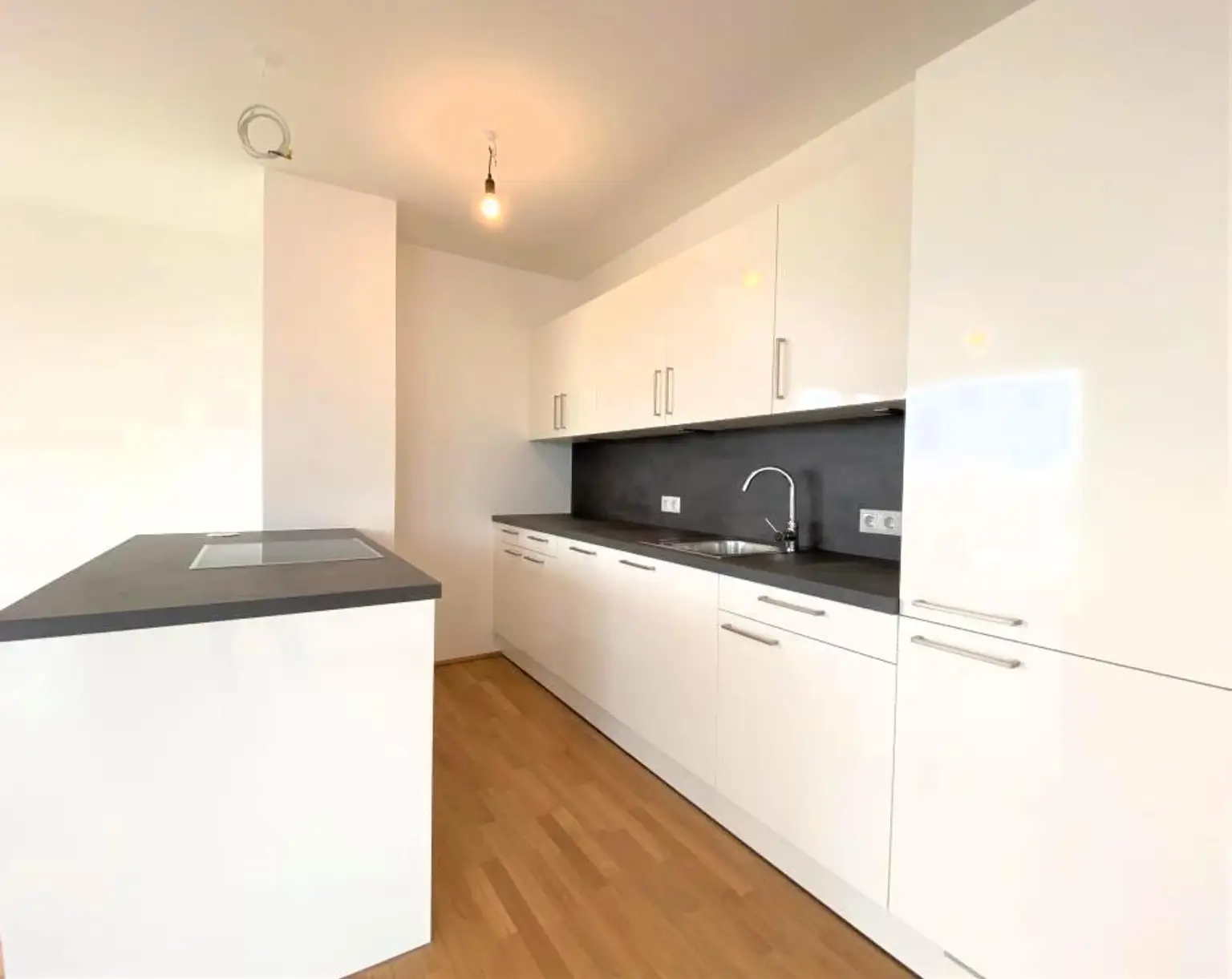 Ihr Penthouse – mit 90m² Terrassenfläche und Direktlift in die Wohnung!!